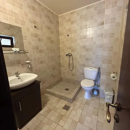 Casa Andrei Maria Gazde/Camere de închiriat *